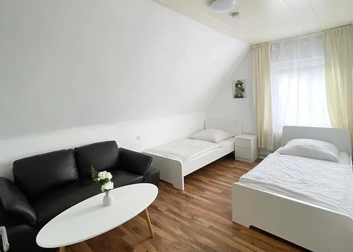 アパート Fuer Monteure In *