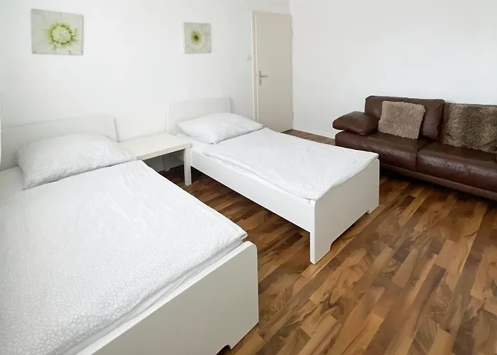 Fuer Monteure In アパート